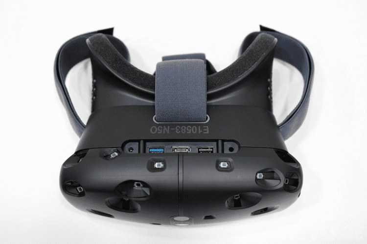 Шлем виртуальной реальности HTC Vive