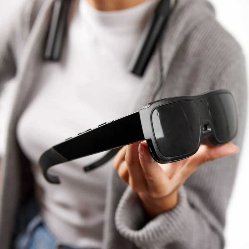 Умные очки для слабовидящих eSight Go Умные очки для слабовидящих eSight Go