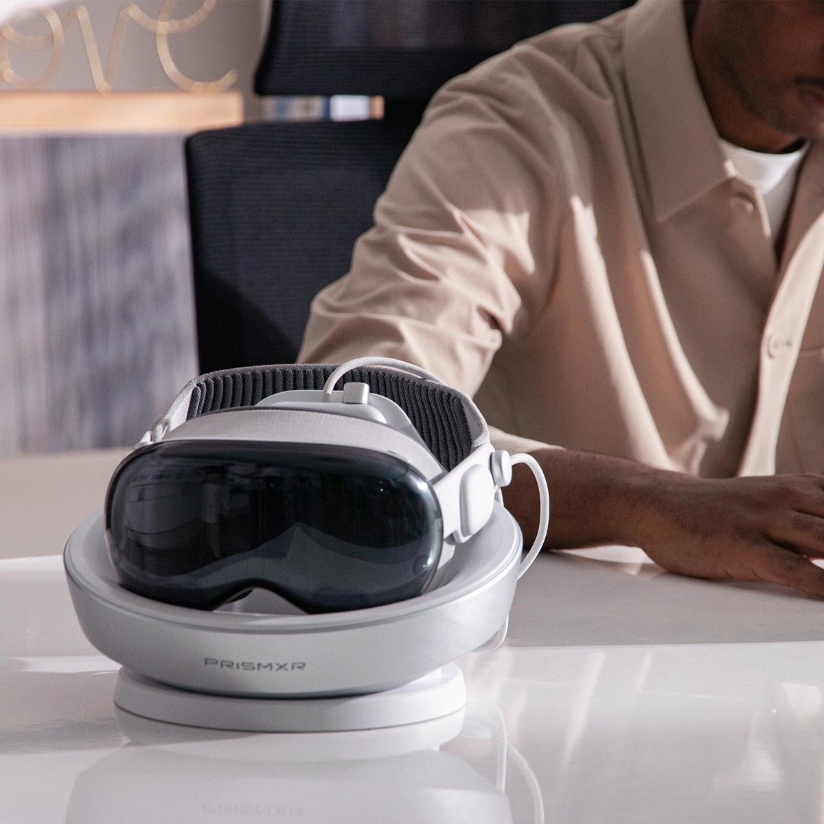 Зарядная станция PrismXR Carina D1 для Apple Vision Pro Зарядная станция PrismXR Carina D1 для Apple Vision Pro