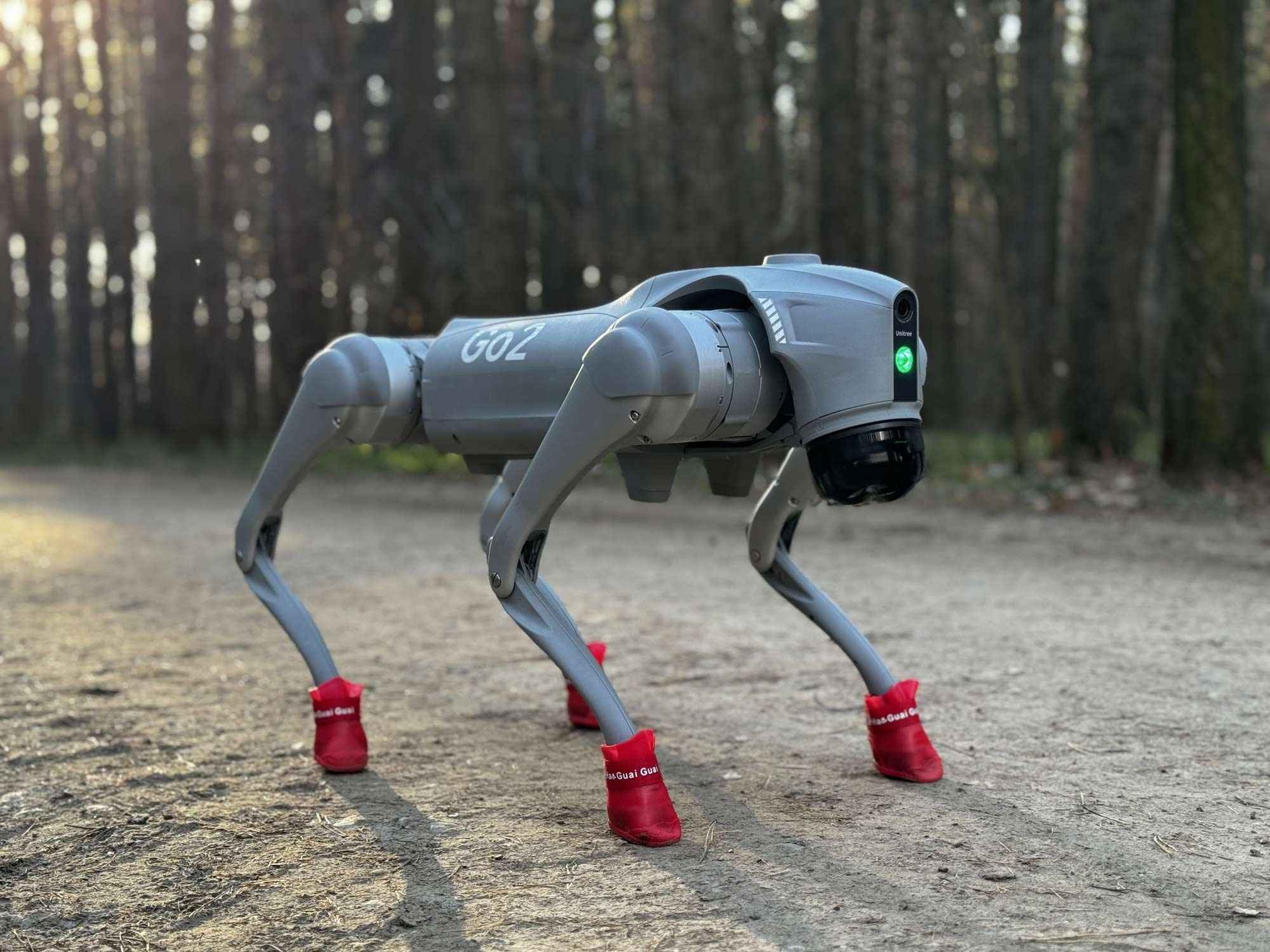 Робот-собака Unitree Go2 Pro &mdash; продвинутый автономный помощник нового поколения