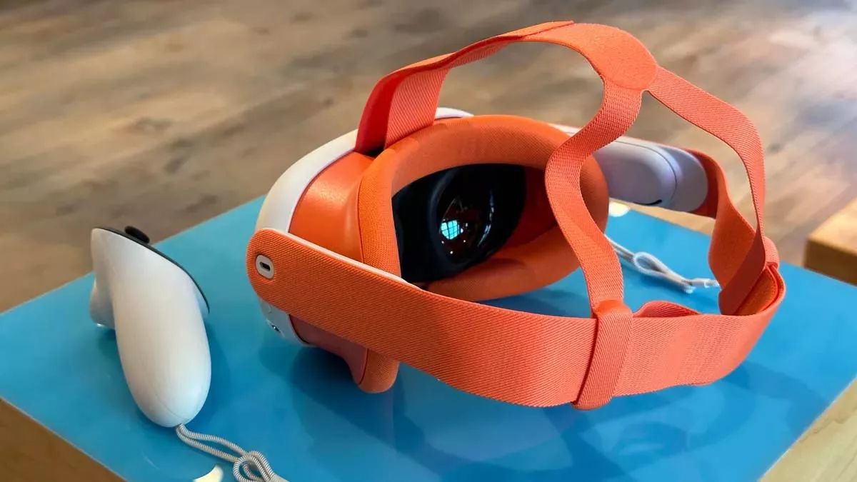 Система широких и прочных ремней позволяет разместить VR‑гарнитуру на голове